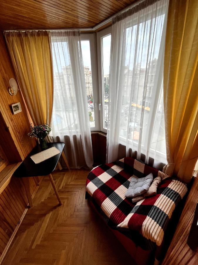 в самом центре столицы. * 基輔
